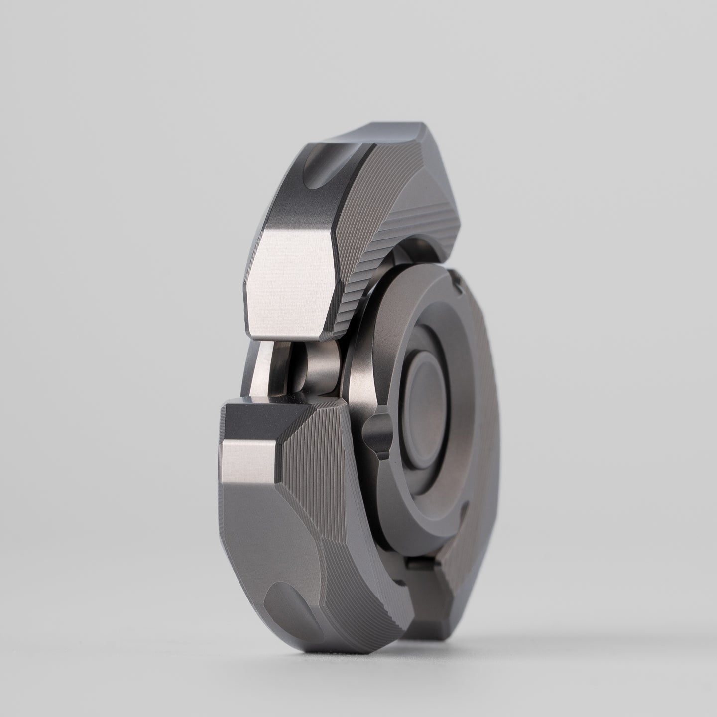 Fidget Spinner EDC – DJG Spinetic | Stainless Steel PEI Titanium EDC Spinner