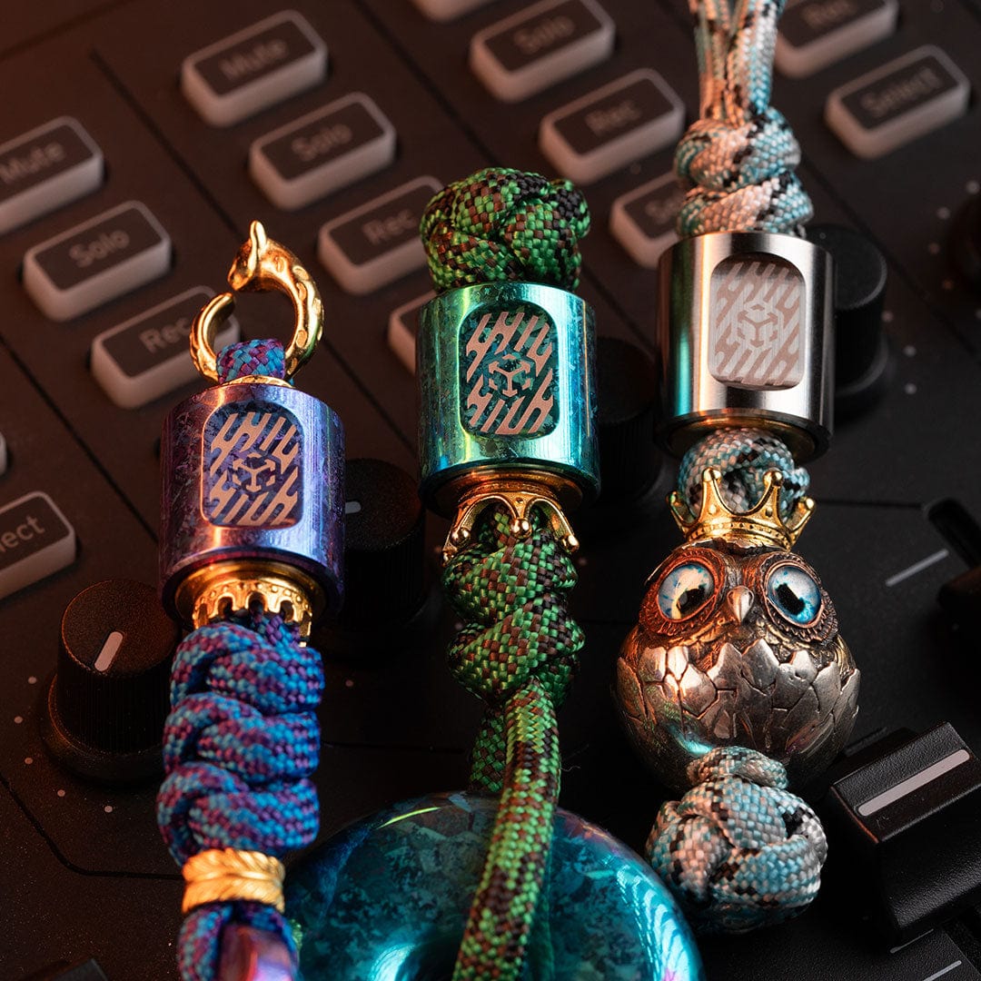 EDC Paracord Braiding Service – GEEOne | Atwood 550 Rope Titanium Tritium Bead Sterling Silver Kit
