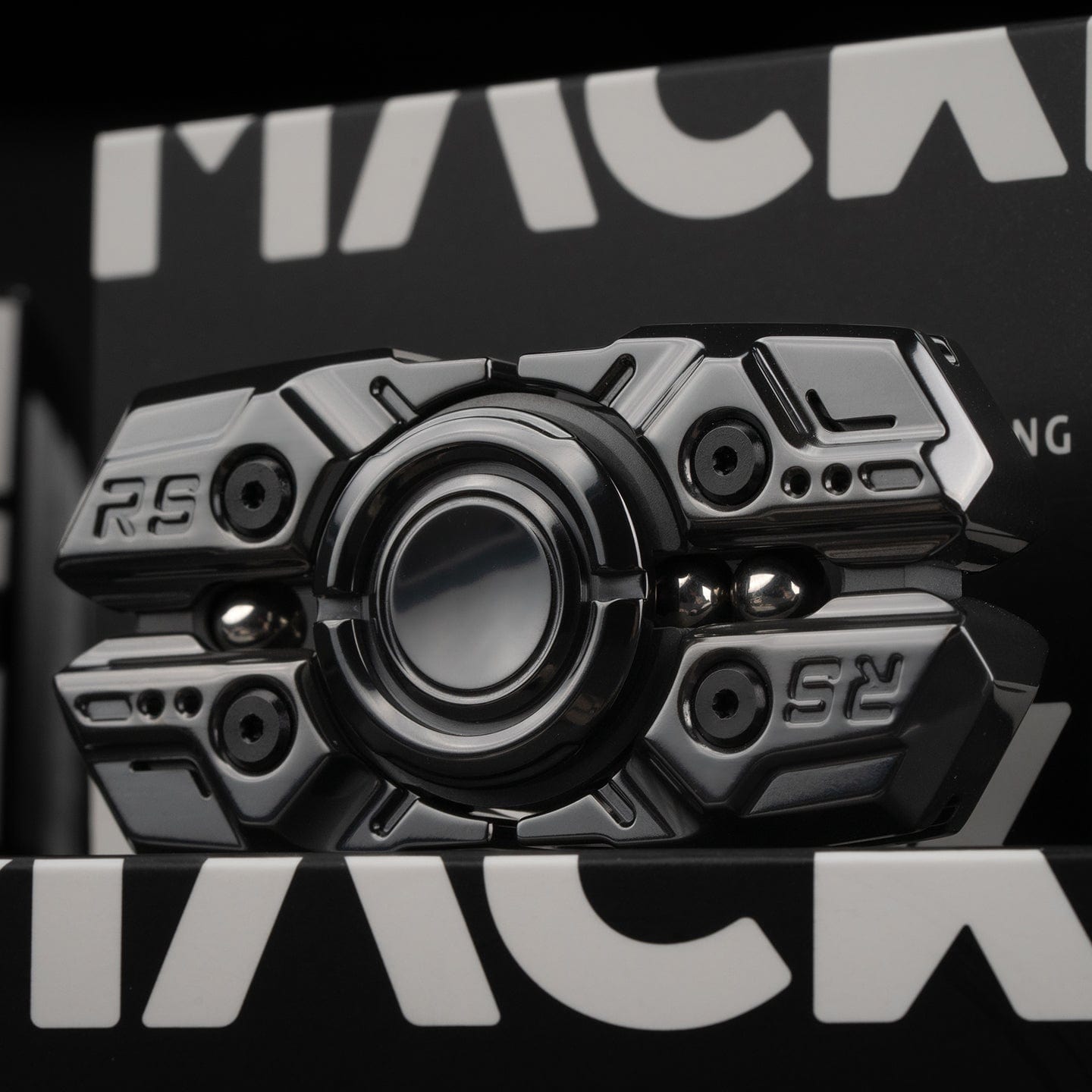 Fidget Spinner – MACKIE Star Ship 2.0 | Blasted Titanium Polished Zirconium EDC