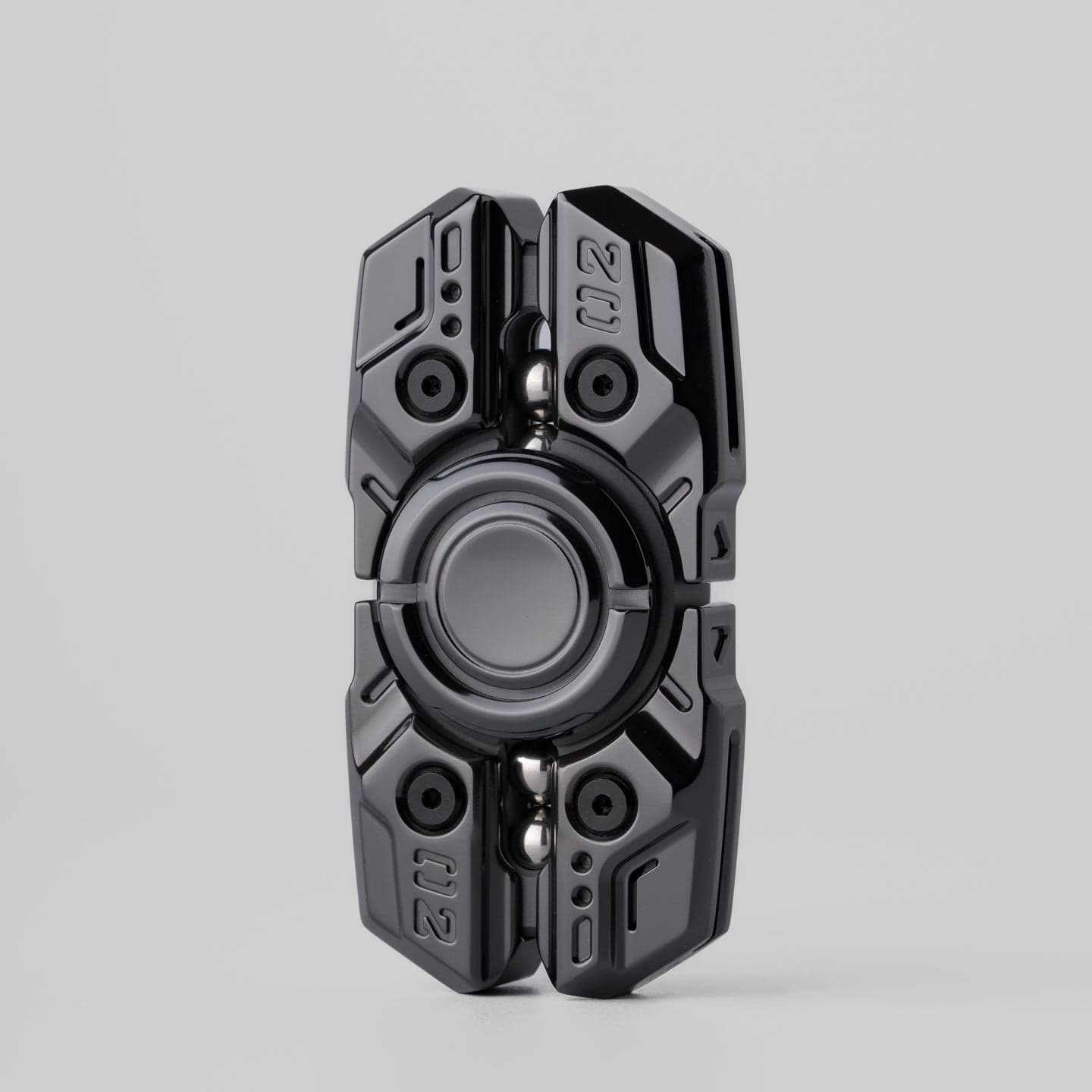 Fidget Spinner – MACKIE Star Ship 2.0 | Blasted Titanium Polished Zirconium EDC