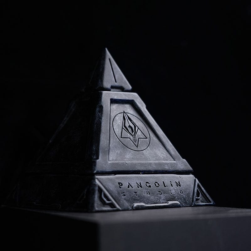 EDC Spinner Stand – Pangolin Pyramid Spinner Stand | Resin Stainless Steel Display Base